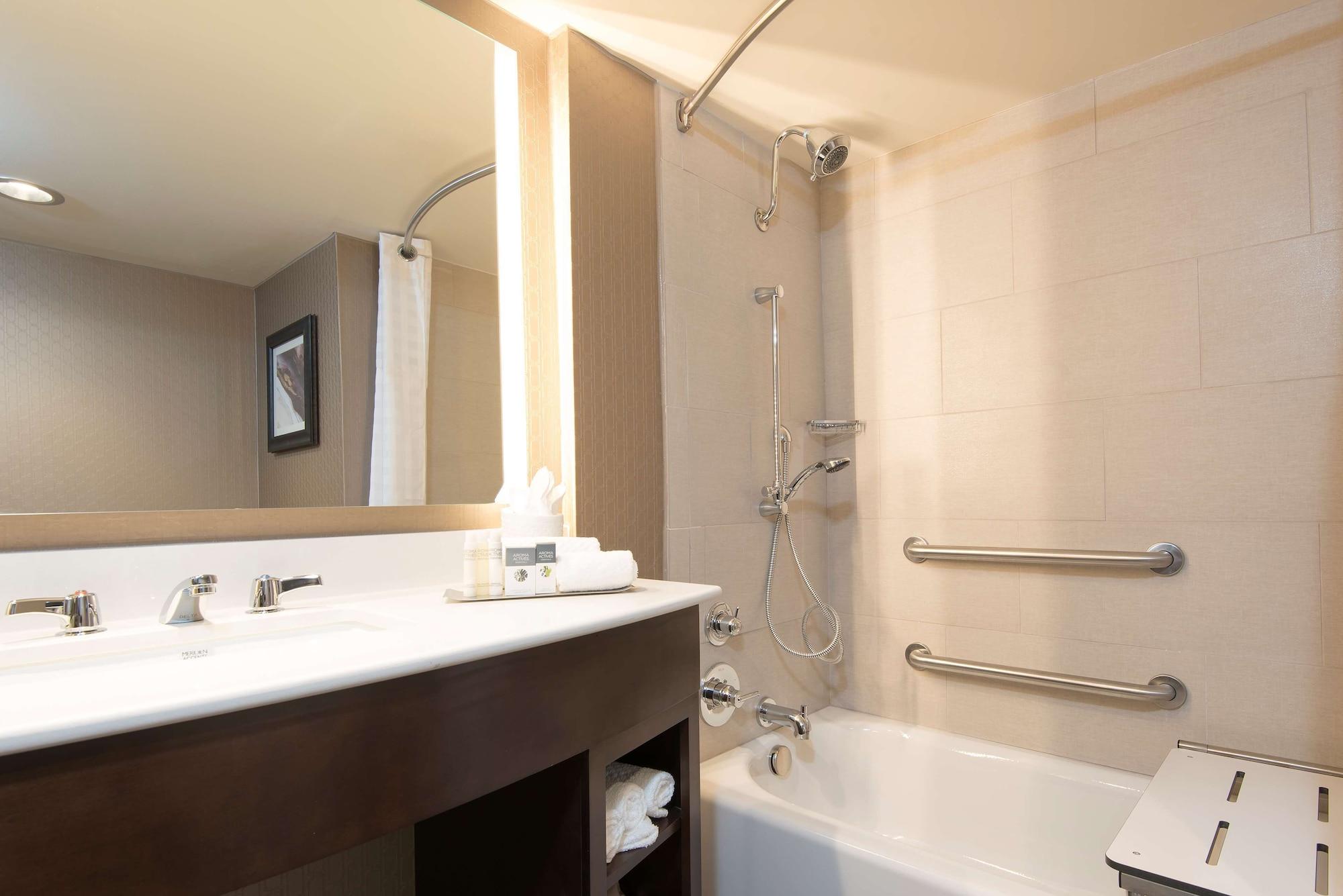Hotel Doubletree By Hilton Schenectady Zewnętrze zdjęcie